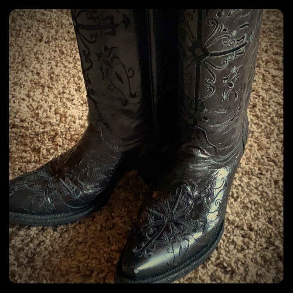 Circle G black boots